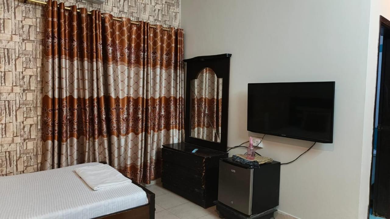 Al Raheem Guest House Hyderabad Buitenkant foto